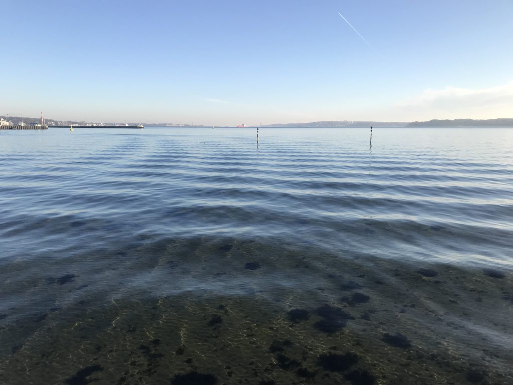 Intriguing interference pattern of waves - Adventures in Oceanography ...